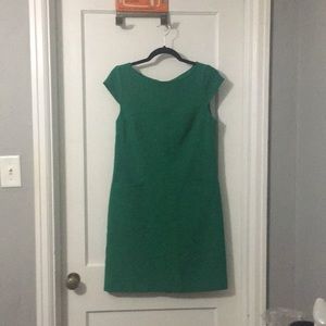Vince Camuto green cap sleeve dress with pockets